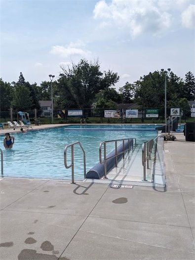 Rutherford Pool Photo