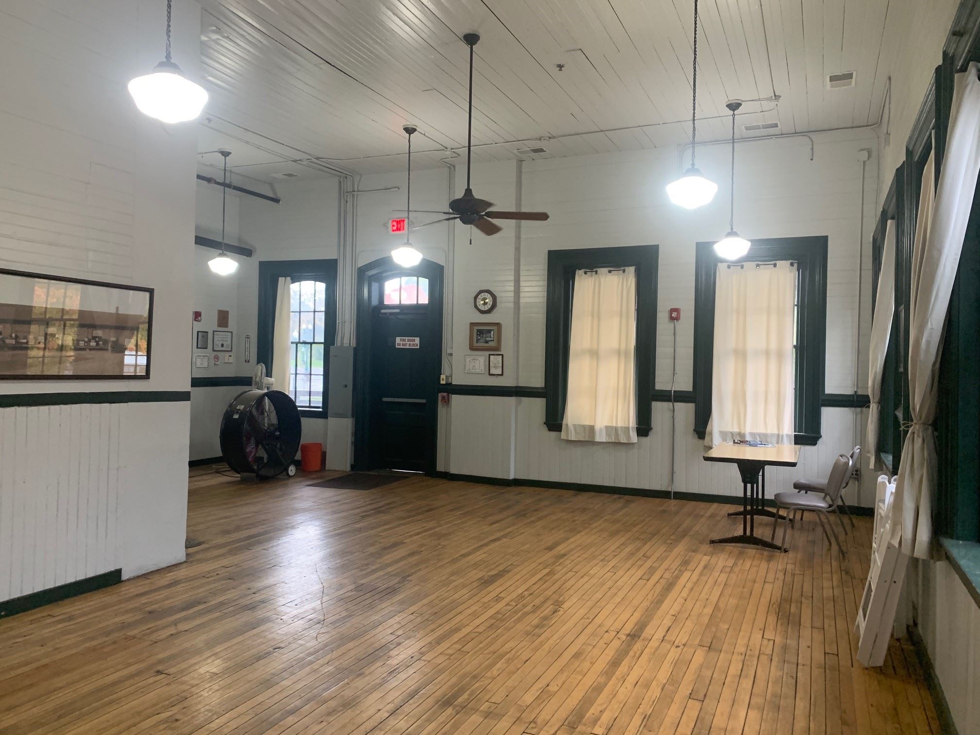 Cafe-Kitchen Photo 1